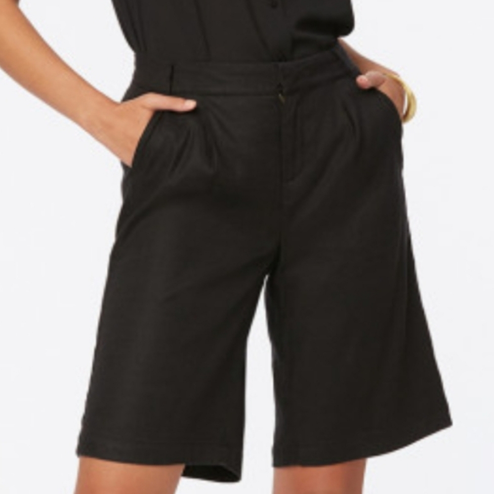 NYDJ Black Linen Blend Relaxed Bermuda Stretch Shorts Sz 16. EUC